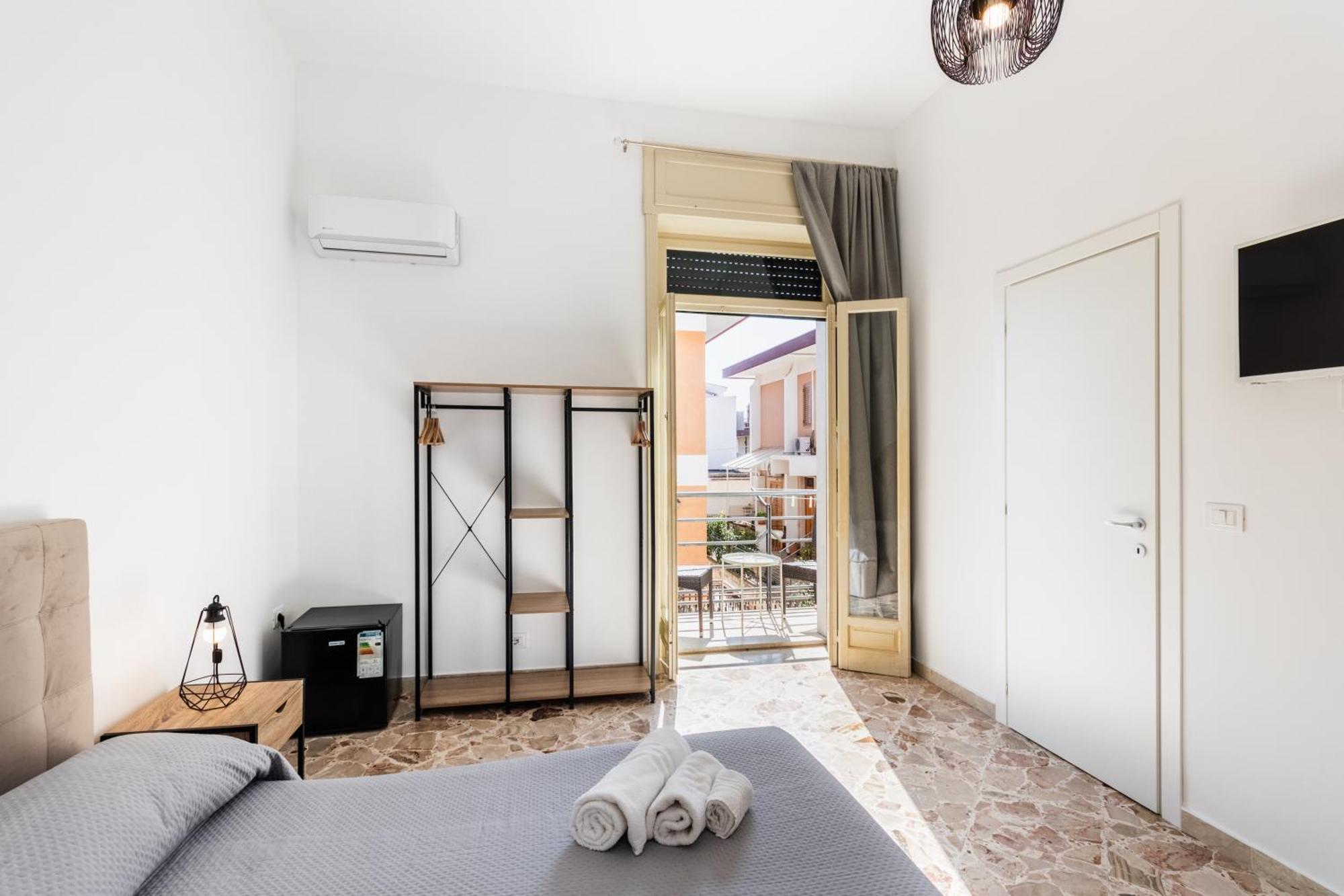 Le Torrette Rooms And Apartments Avola Exterior foto