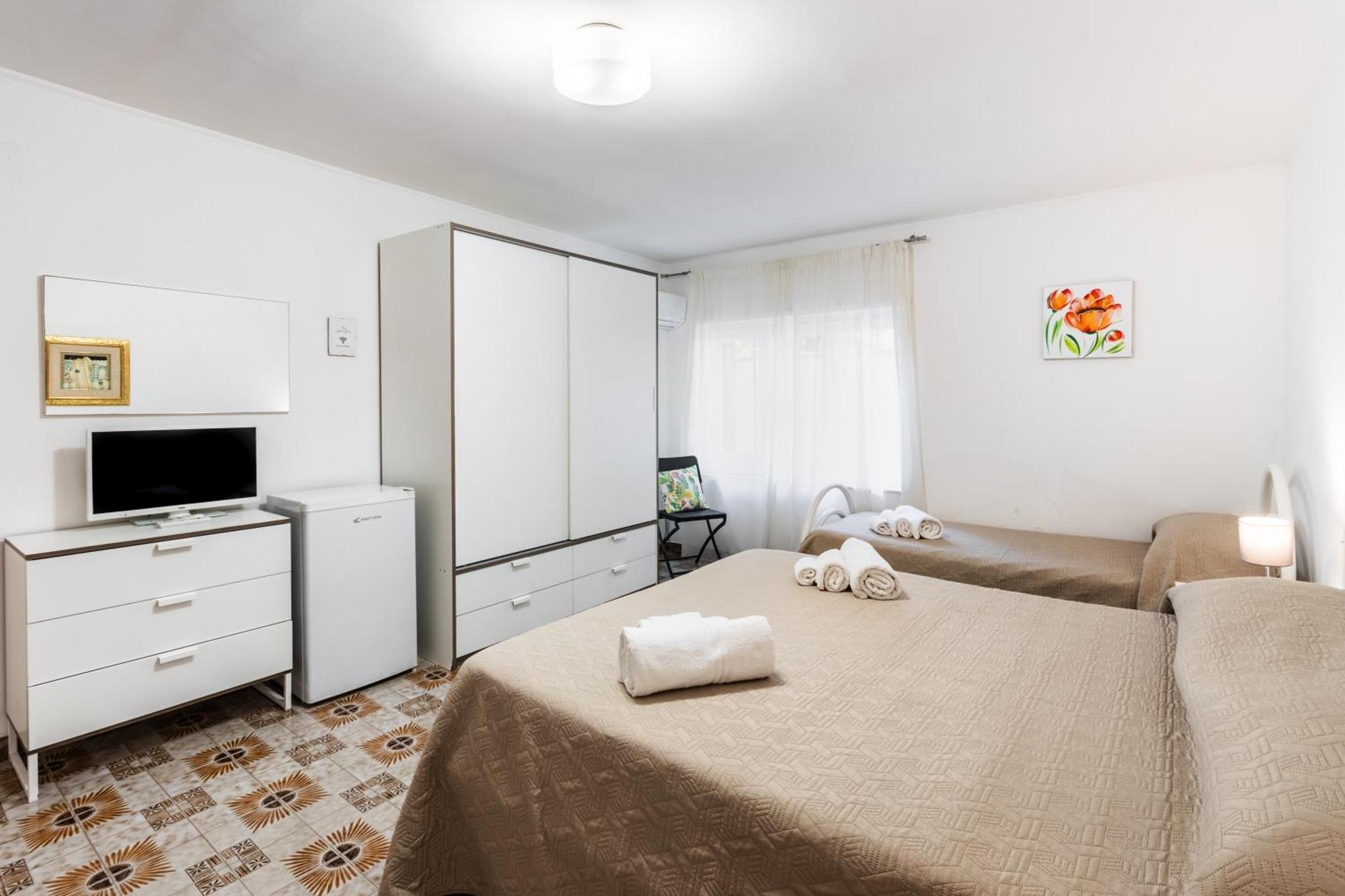 Le Torrette Rooms And Apartments Avola Exterior foto