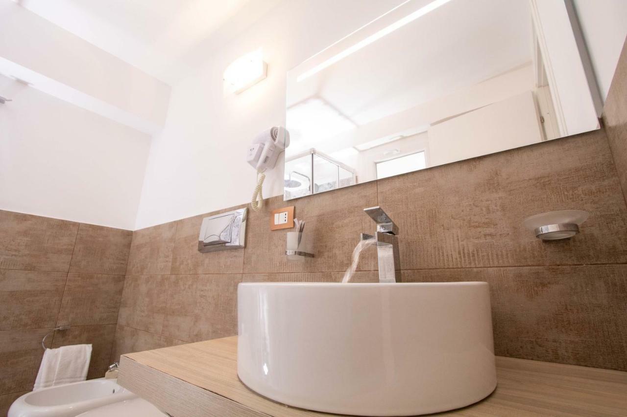 Le Torrette Rooms And Apartments Avola Exterior foto